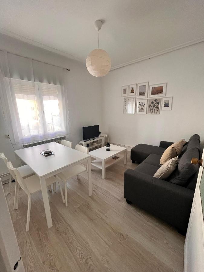 Tu Hogar En Logrono Apartment Bagian luar foto